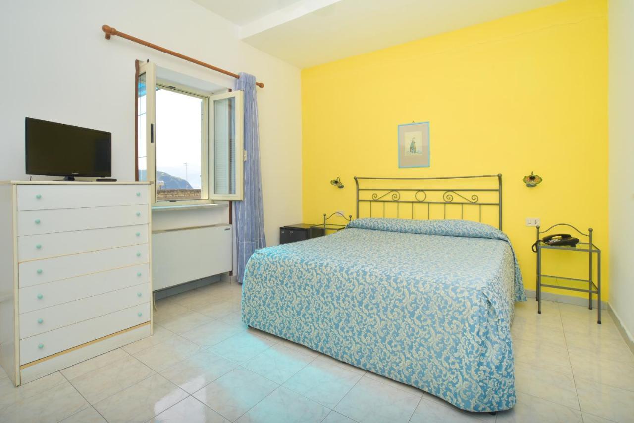 Hotel Celeste Procida Kültér fotó