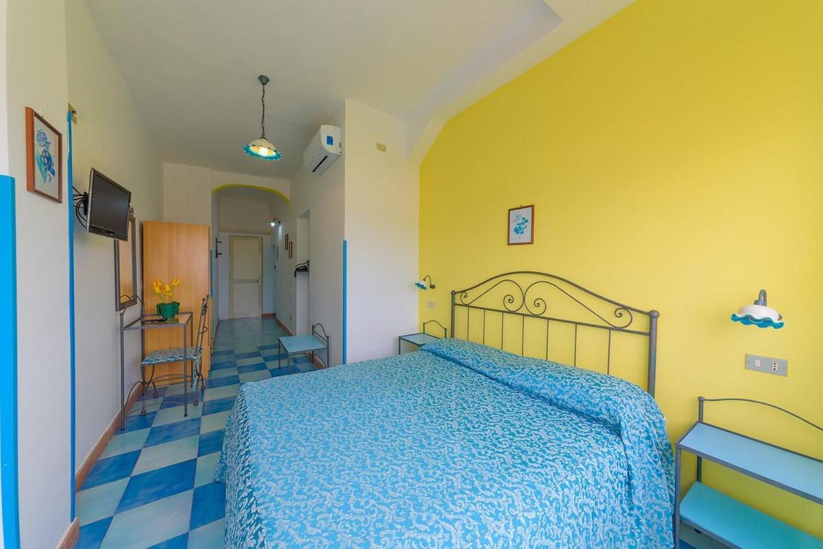 Hotel Celeste Procida Kültér fotó